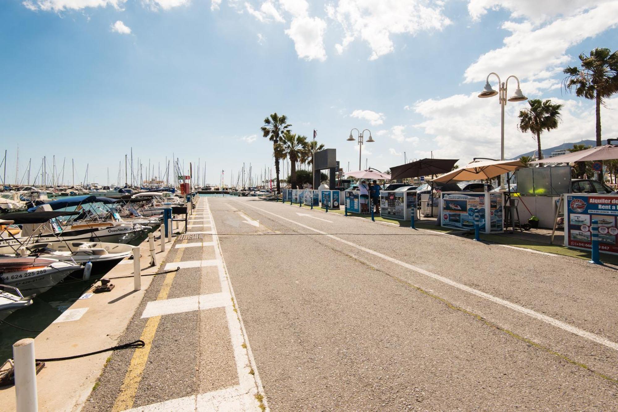 PUERTO MARINERO en El Puerto Marina de Benalmádena en el corazón de la Costa del Sol. Exterior foto